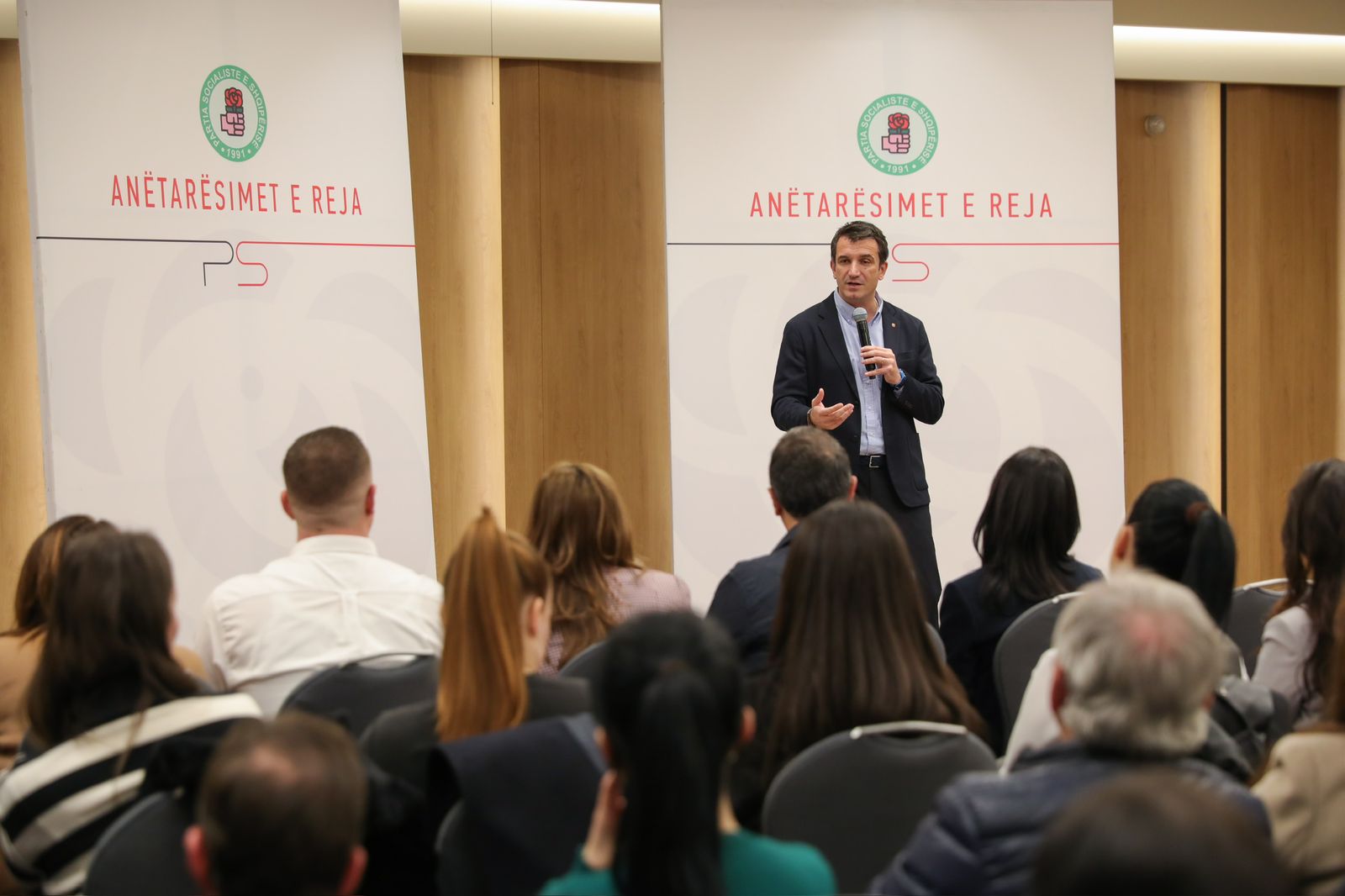 PS fushatë anëtarësimesh të reja në Njësinë 7, Veliaj: “Rezultati është te kutia e votimit, jo tek ulërimat për kundërshtarin; U shërbejmë njëlloj edhe kundërshtarëve politikë”