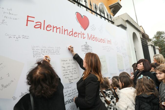 61cb92d5 Eaad 4569 8aca 7be6c7b45426