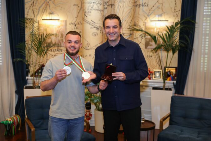 6cd611ad 08f6 4bad 8a02 4facfefd6d46