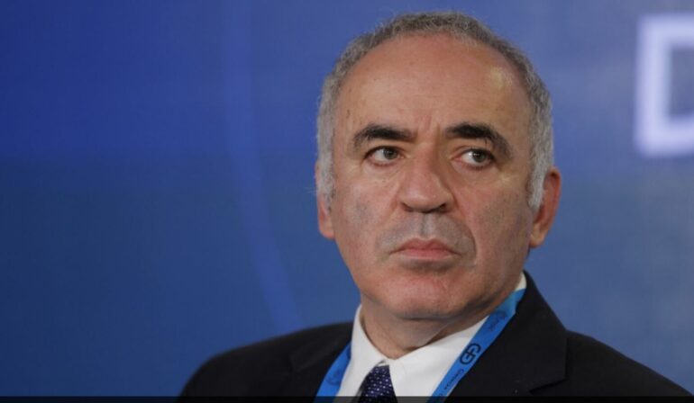 Kasparov1