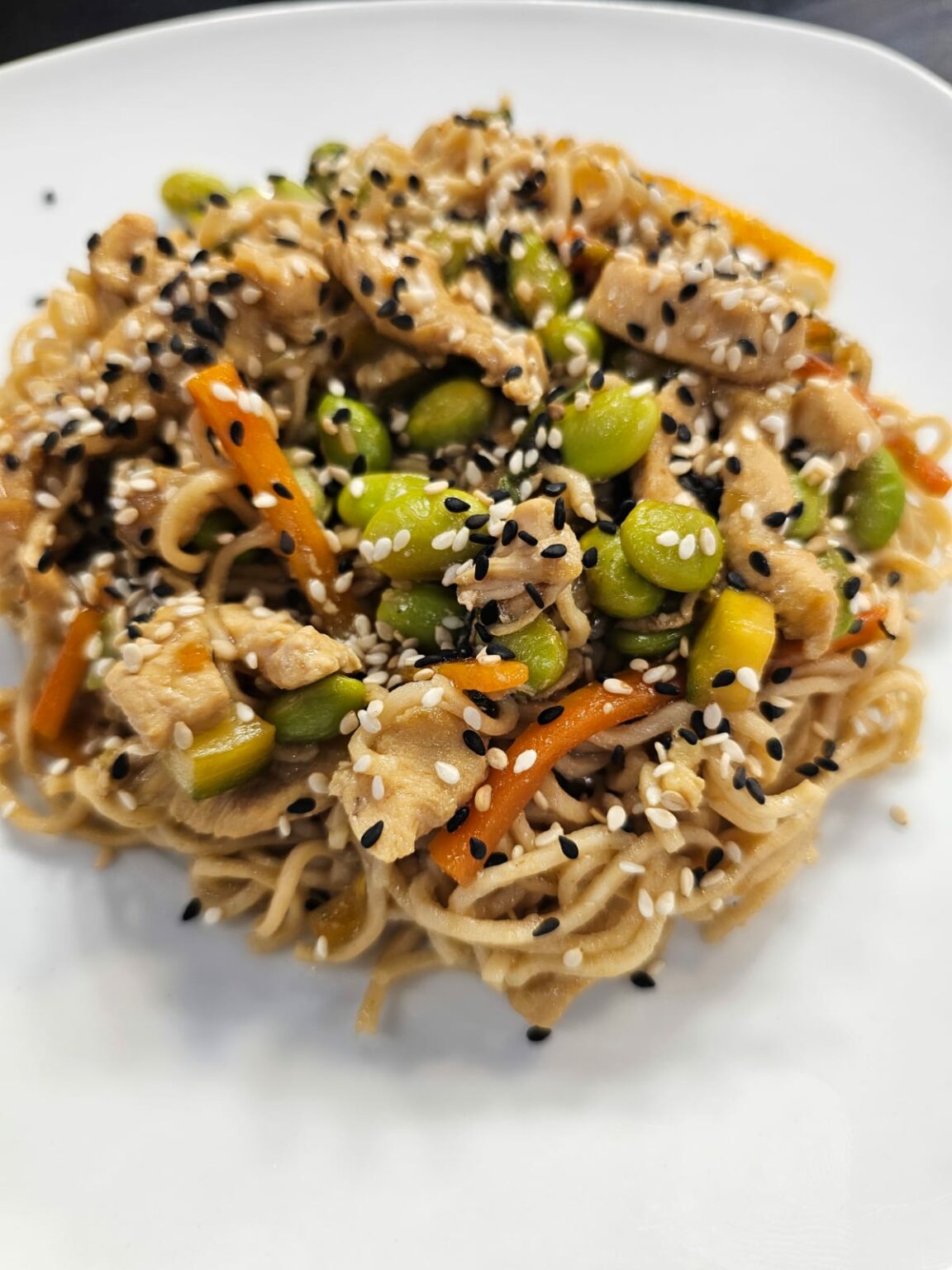 Noodles me perime dhe pulë News24