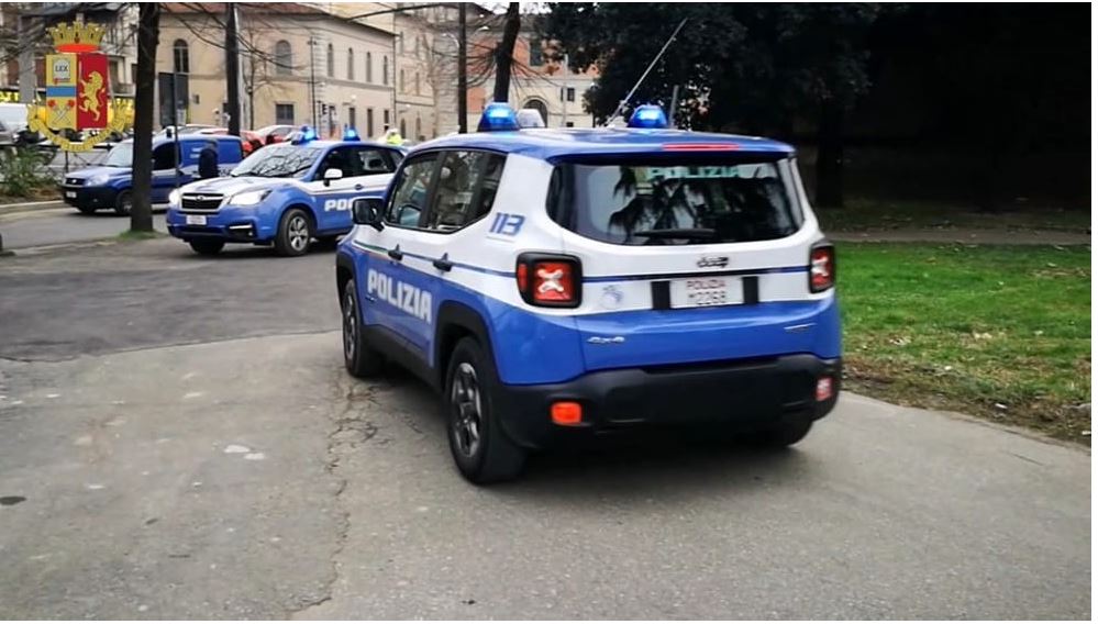Vodhën mbi 100 mijë euro në markete në Itali, karabinierët arrestojnë 2 shqiptarët (Detajet)