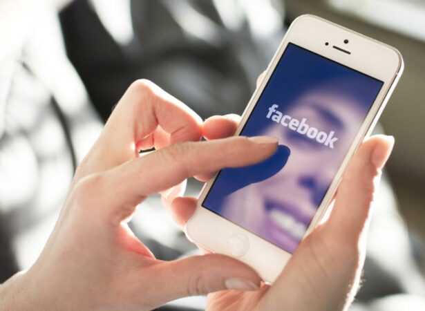 Woman Facebook