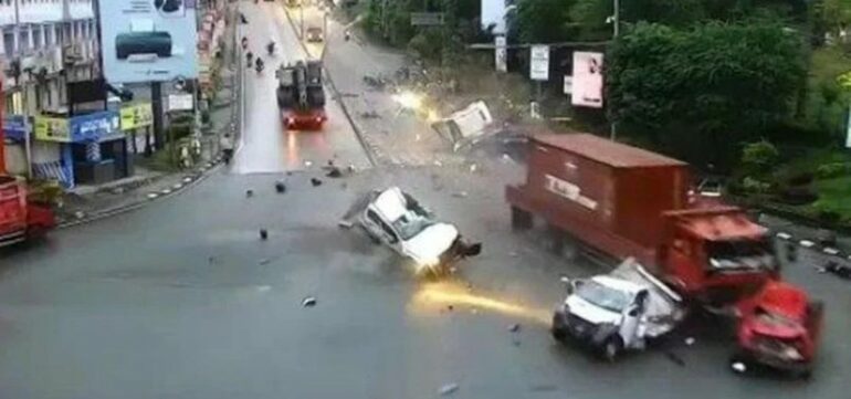 806x378 12 Dead Two Injured In Indonesia Road Crash 1712564467128