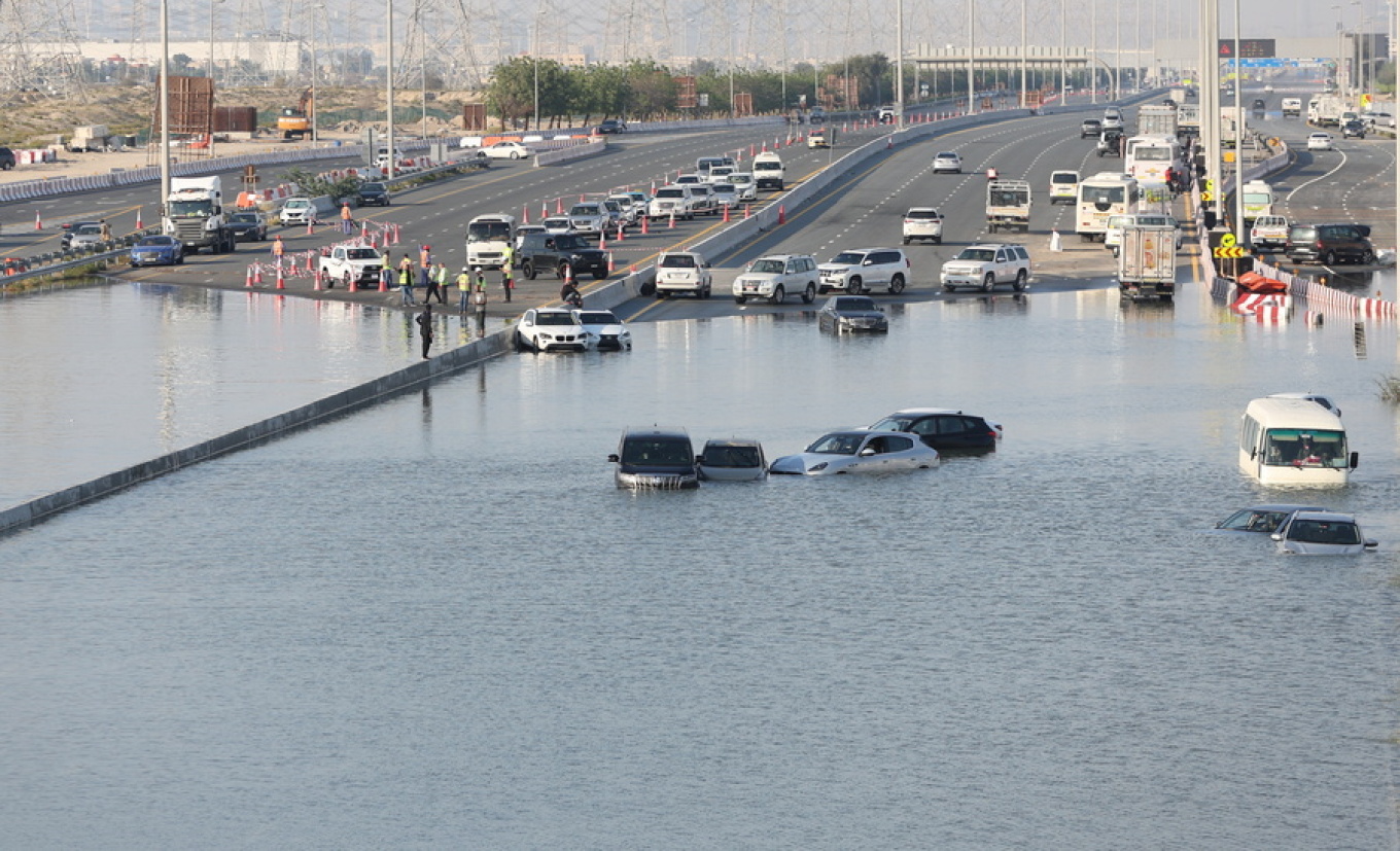 Four dead in floods in the United Arab Emirates, problems continue in Dubai  – Balkanweb.com - News24