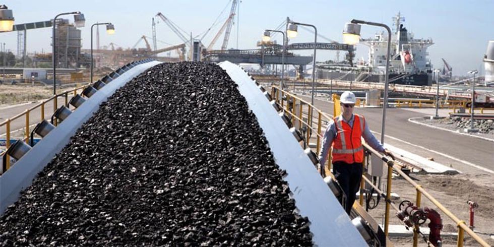 Rusia heq përkohësisht tarifat e eksportit për disa lloje qymyri