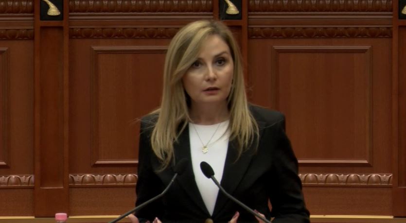 Tabaku në Kuvend: Pasi marrin tendera, drejtorët pastrojnë paratë e korrupsionit dhe përfitojnë statuse speciale. Qeveria asnjë kallëzim në SPAK