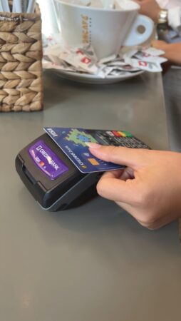 3bce4b76 1527 4ebf A4fe 00110a8f9f11