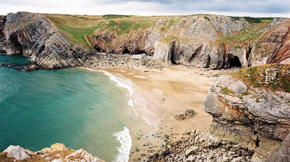 Gjiri I Three Cliffs Në Gower (uells)