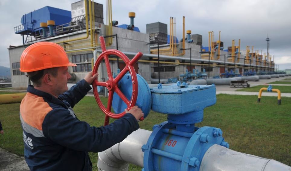 Why is natural gas from Russia still flowing to Europe through Ukraine ...