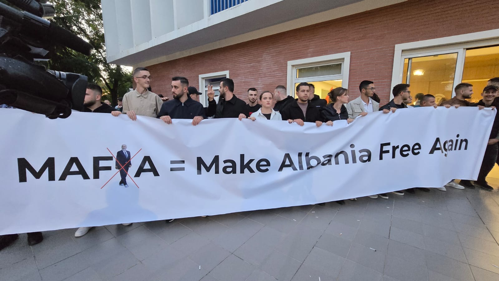 694a0169 3883 41ba 9a27 35408fe08f90