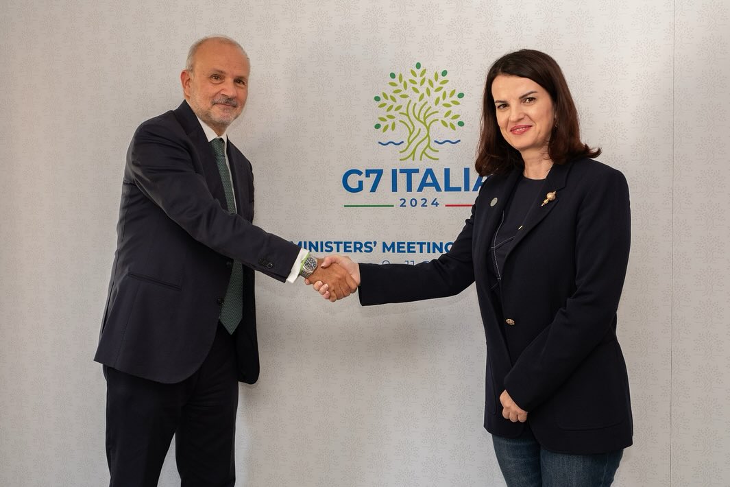 Koçiu takim me ministrin e Shëndetësisë të Italisë: Do rrisim bashkëpunimin, vendi fqinj mbështetës i reformave tona