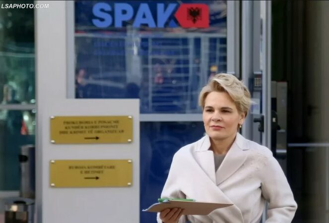 Monika Kryemadhi Ne Spak