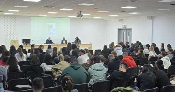 2c4db62c 8804 4536 9bc8 958c32ff2993 (1)