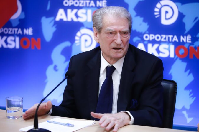 116c677b 4a9a 4083 B09b D15ce85b676b