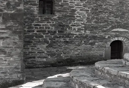 471640169 613442714691077 7666531854300229089 N 550x375