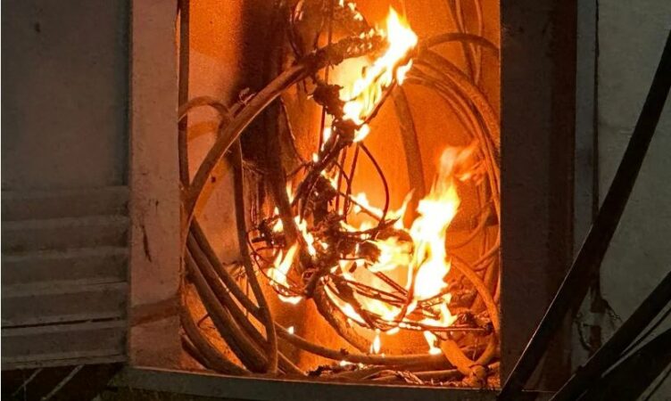 Merr Flake Kabina Elektrike1