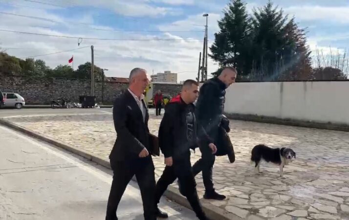 Vetedorezohenizmir Sakica Samuel Troshani