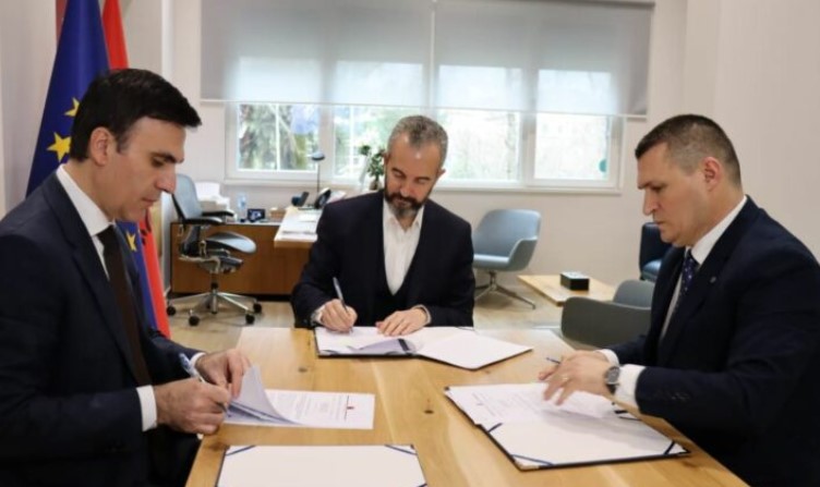 Dumani Celibashi Olsjan Çela