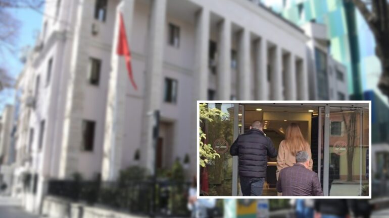 Gjykata E Larte Ajola Xoxa