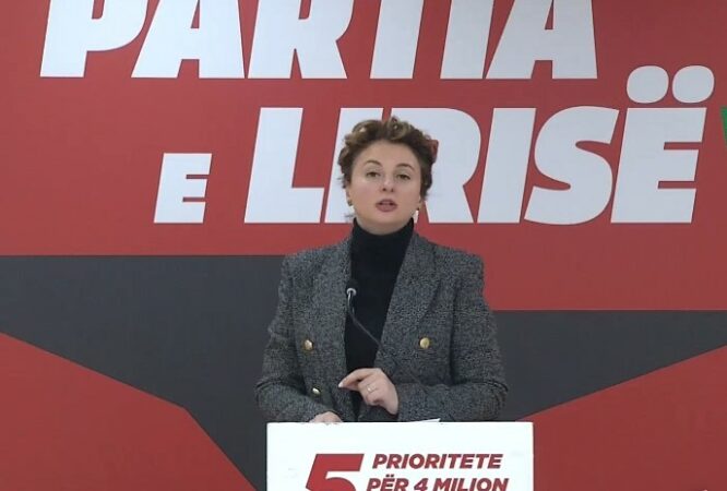 Erisa Xhixho Konference