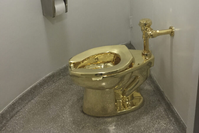 Golden Lavatory (1)