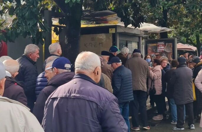 Pensionistet Ne Radhe