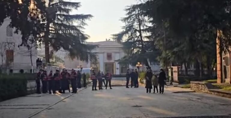 Protesta E Pd Policia1