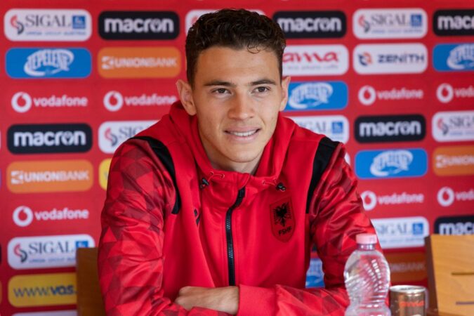 Asllani Kristjan Konference Per Media Barcelone Mars 2022 2 1024x683