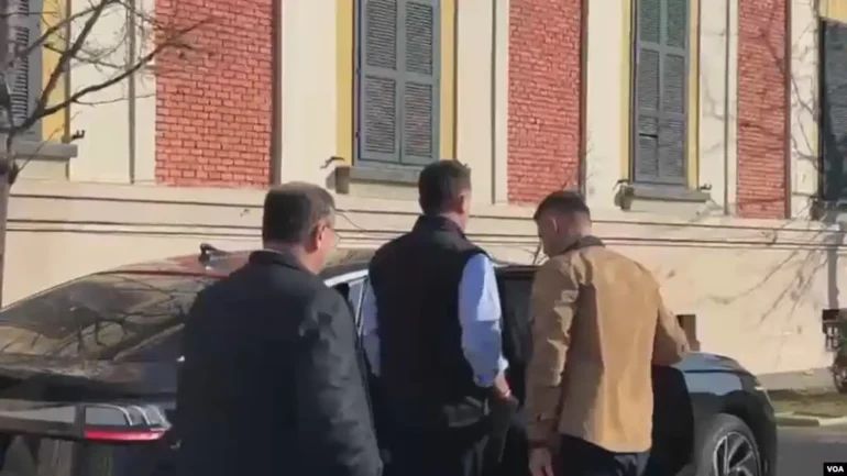 Ce3ed2e2 B09c 40ad D6df 08dd481b2f46 W1023 R1 S