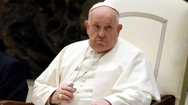 Xrwma Papas Fragkiskos