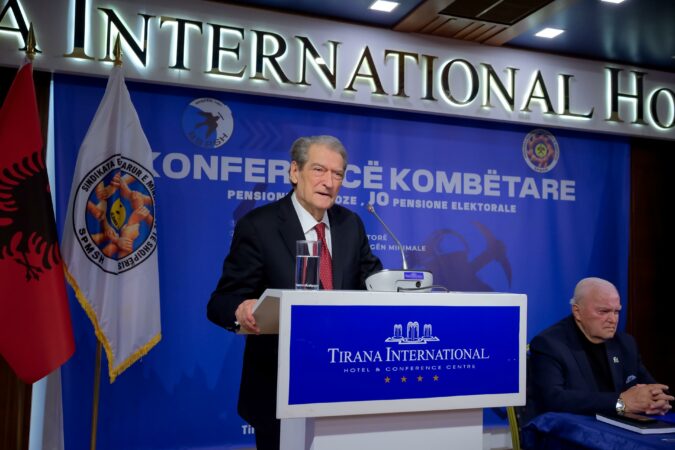 42f2a531 4d89 4d82 8937 7352013b59a1