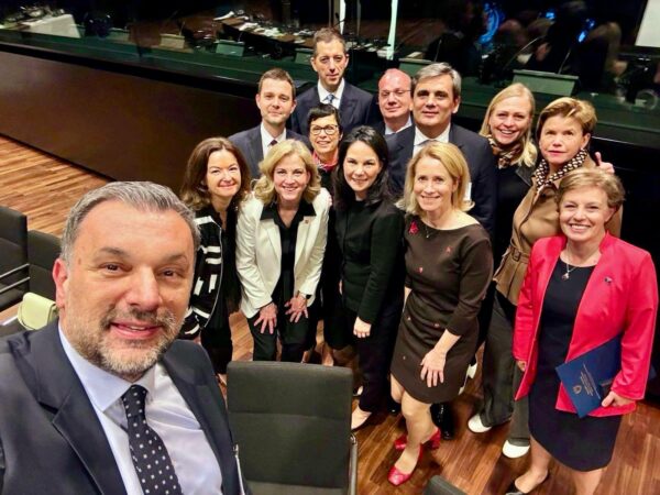 491244845 122223638456078696 4641026334321122557 N