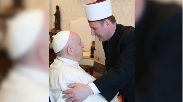 551b2893 Fe00 40f8 8623 8ca441114a05