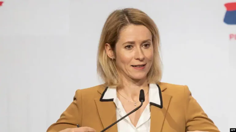 9d9c1b21 4106 4991 A496 16cd931e5c04 Cx14 Cy6 Cw59 W1023 R1 S