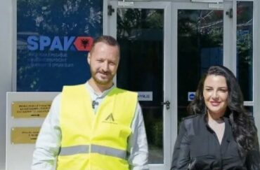 Balluku Berberi Spak