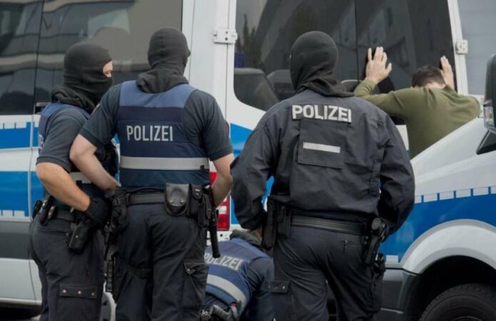 Auto Policddsdf 1068x6911641399762