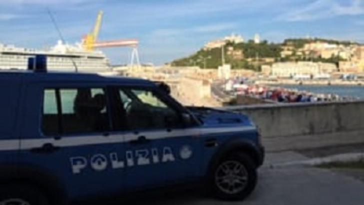 Policia Port Ankona