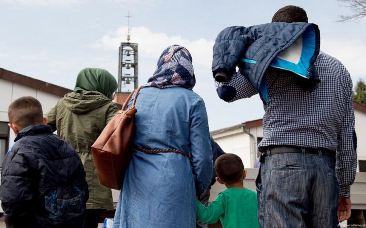 4738937f 2404 33ac B6c3 79037dd56fd7 850