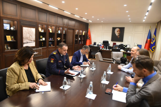 47c9b281 0674 457c Bdf6 Ee932e7bb7de