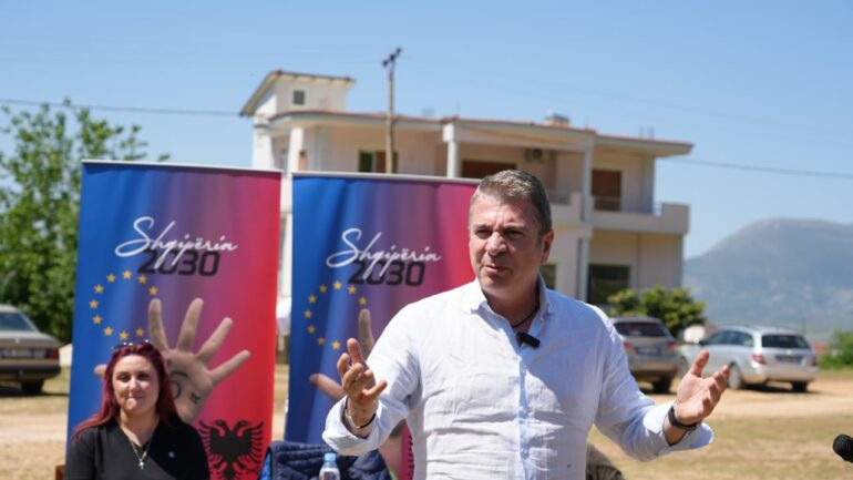 733b0130 D371 4d56 9d86 4b51bc3dc61a