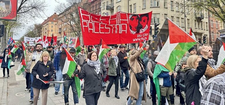 806x378 Hundreds Rally In Central Stockholm Against Israels Ongoing Genocide In Gaza On May Day 1746111042523