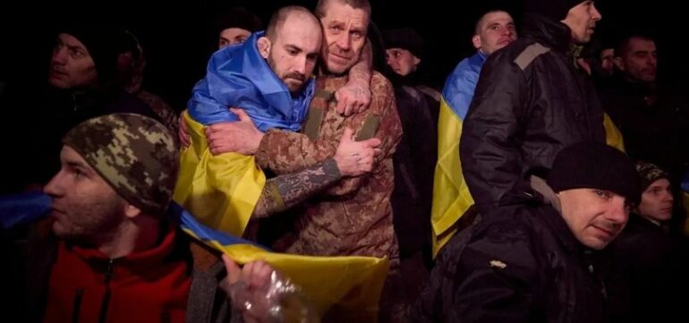 806x378 Moscow Kyiv Each Release 205 Pows Russian Army 1746535848211 (1)