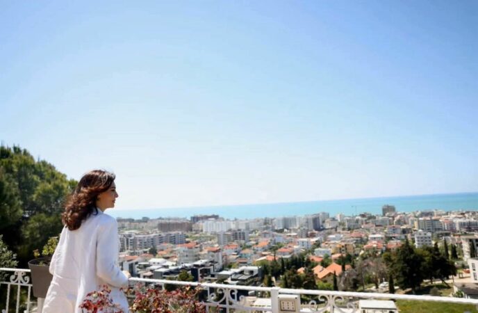 8fdeadfe 63cf 43b9 81f0 A642f70c394a