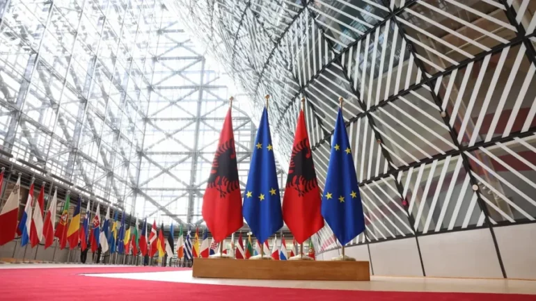 900 0 1747851429xshqiperi Be 225