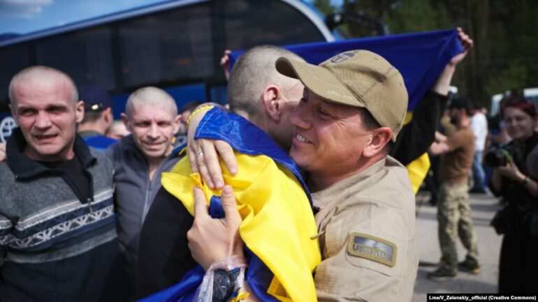 9ae7ee17 Ebe3 4f9b D351 08dd975778e9 W1023 R1 S