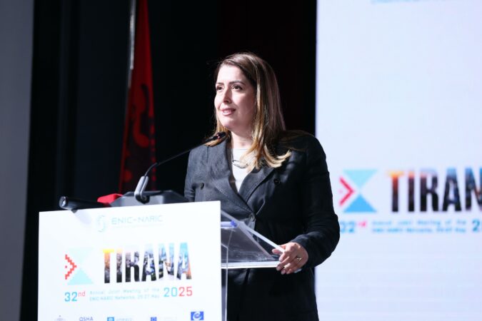 Fdbd69db 42a4 4d62 8dbe A9f3f90e7e52