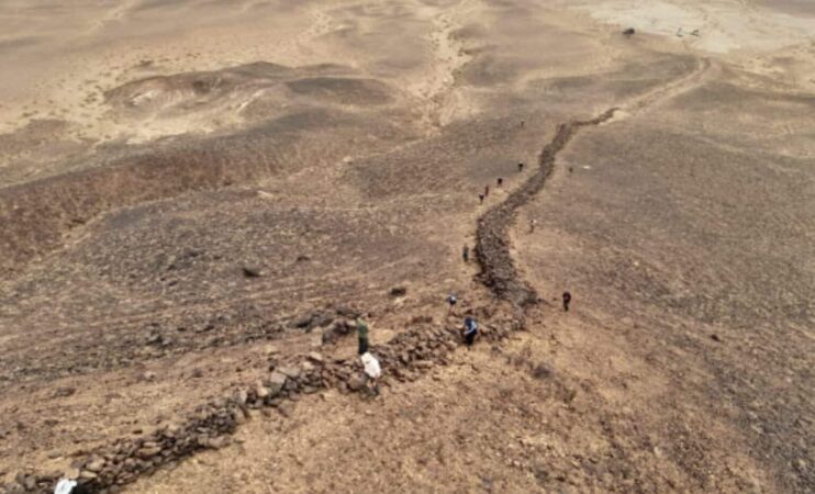 Massive 321 Kilometer Long Wall Discovered In Gobi Desert Archaeologists Reveal Shocking New Evidence About Its True Purpose 1536x931