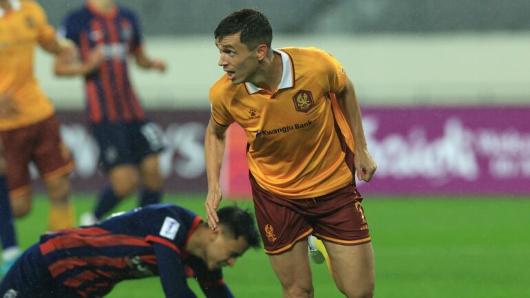 R1404072 1296x729 16 9