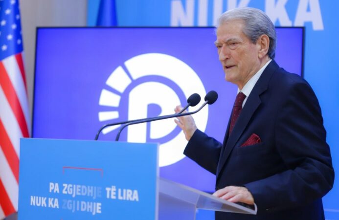 Sali Berisha Selia Pd